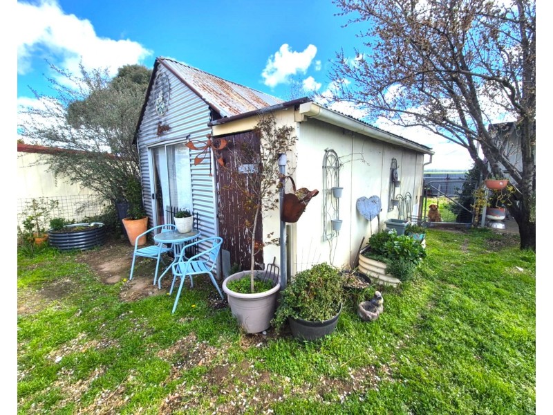 28 Yass Rd, Cootamundra NSW 2590