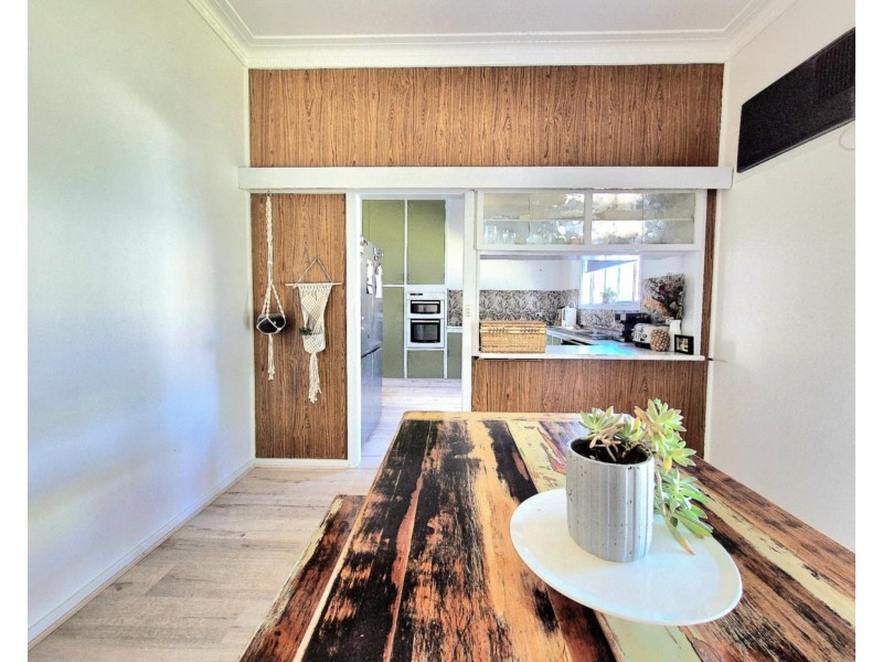 6 Albert St, Cootamundra NSW 2590
