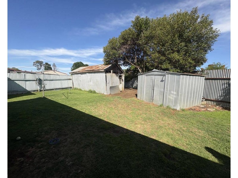 16 Chamen St, Cootamundra NSW 2590