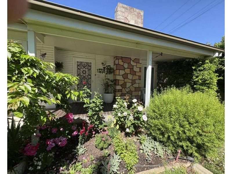 74 MacKay St, Cootamundra NSW 2590