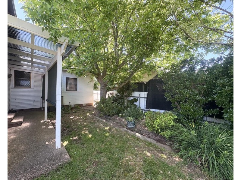 74 MacKay St, Cootamundra NSW 2590