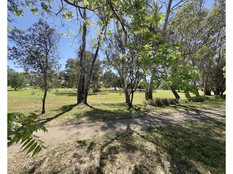 74 MacKay St, Cootamundra NSW 2590