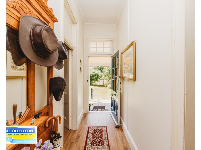 13 Queen St, Wallendbeen NSW 2588