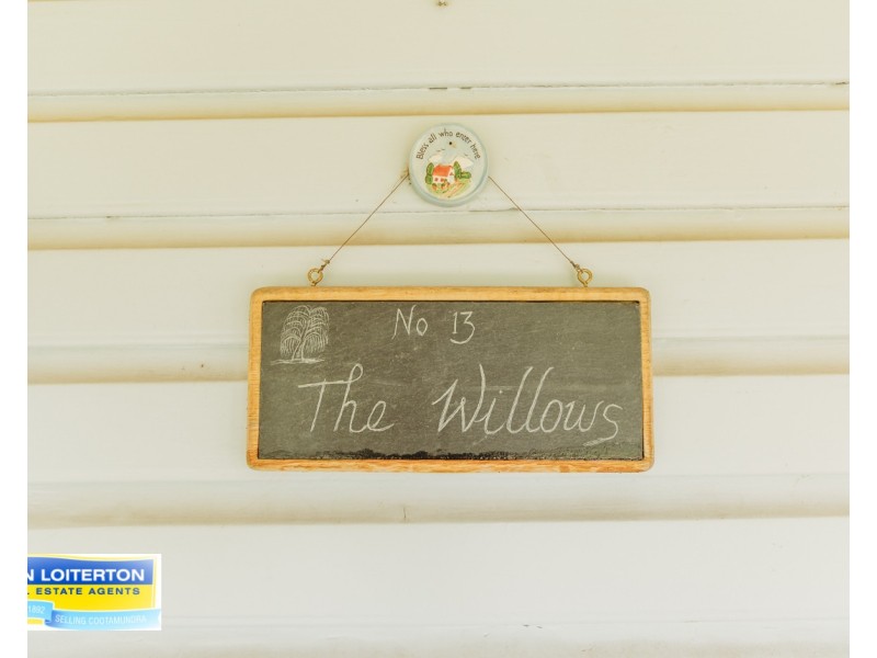 13 Queen St, Wallendbeen NSW 2588