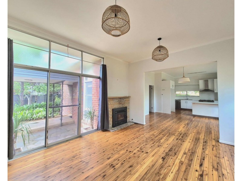 98 Thompson St, Cootamundra NSW 2590