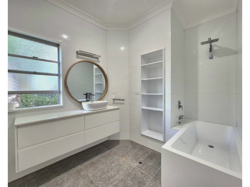 98 Thompson St, Cootamundra NSW 2590