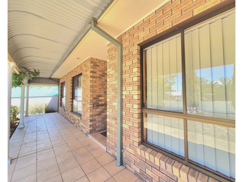 6 Kirley Pl, Cootamundra NSW 2590