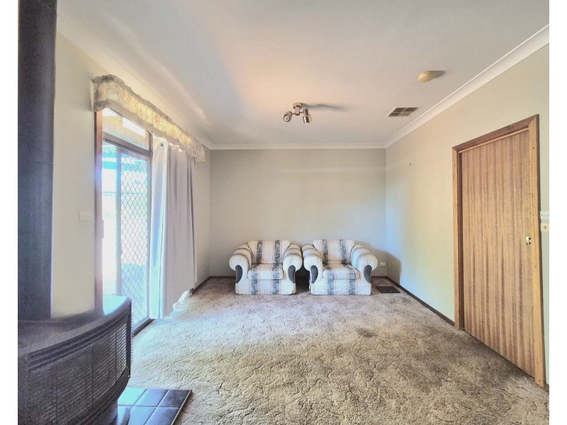 6 Kirley Pl, Cootamundra NSW 2590