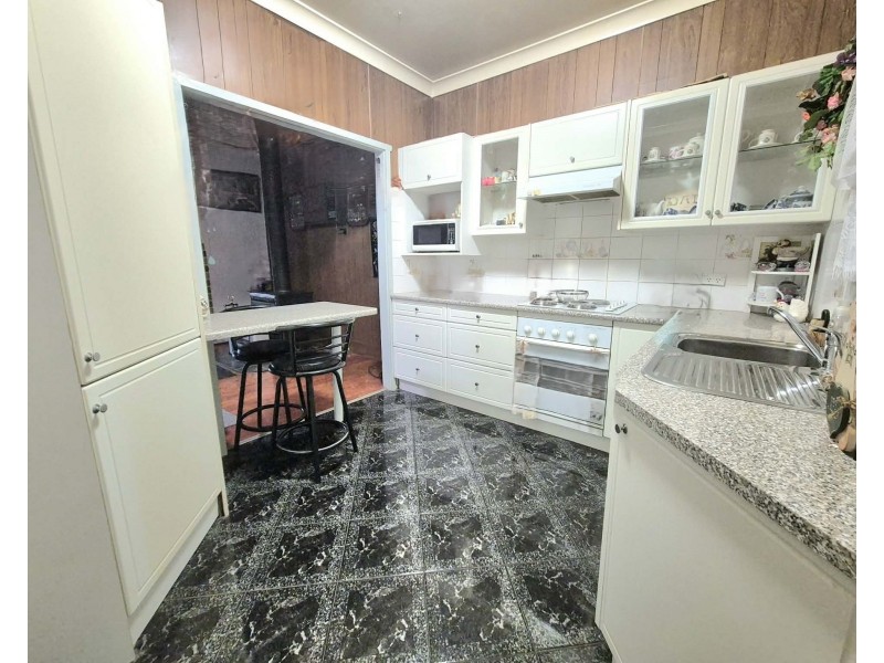 66 Gundagai Rd, Cootamundra NSW 2590