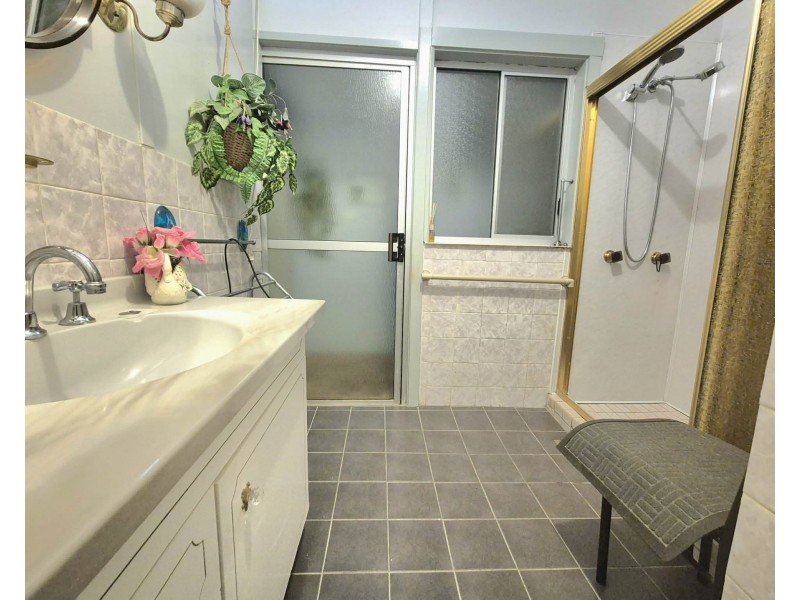 66 Gundagai Rd, Cootamundra NSW 2590