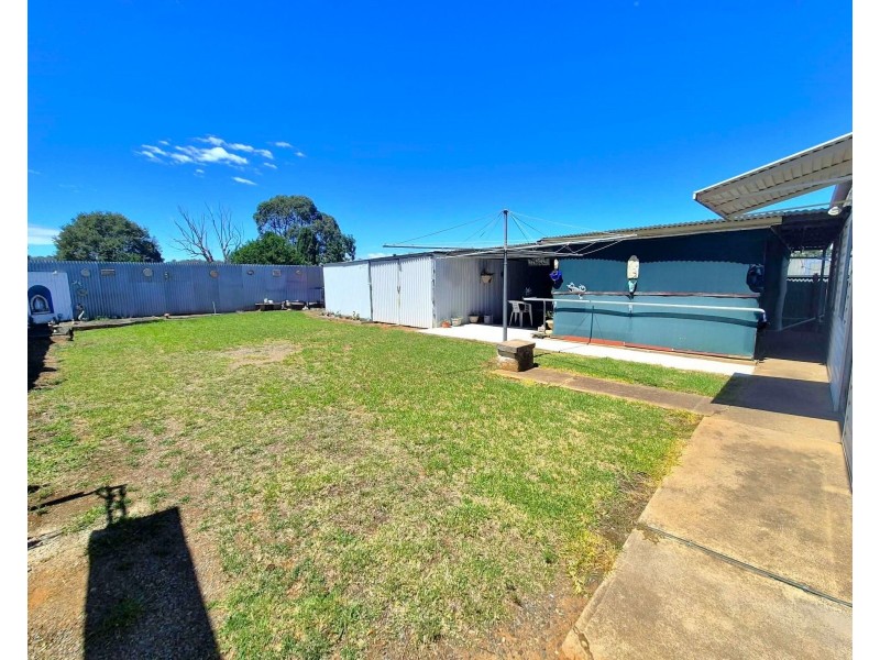 66 Gundagai Rd, Cootamundra NSW 2590