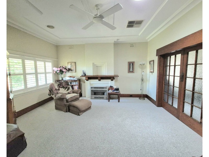 82 Sutton St, Cootamundra NSW 2590