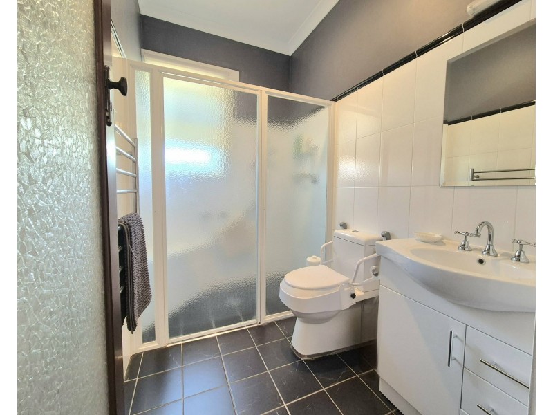 82 Sutton St, Cootamundra NSW 2590