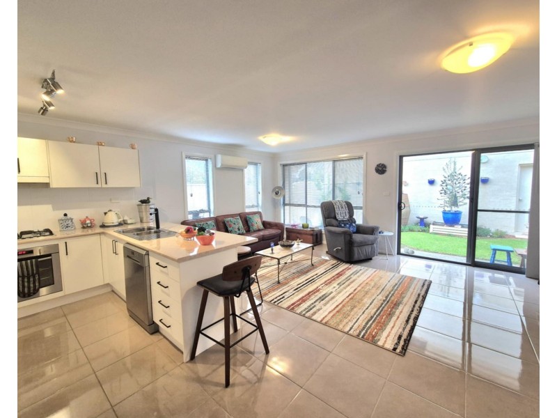 1/322 Parker St, Cootamundra NSW 2590