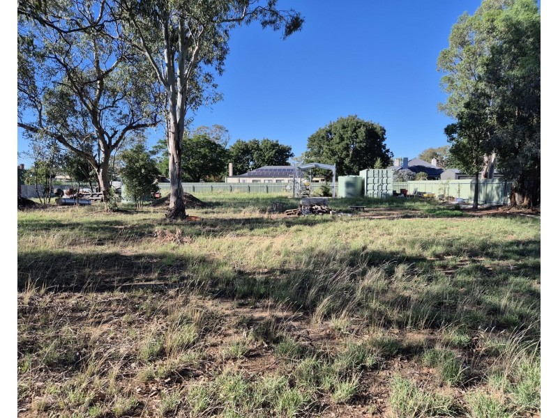 7 Wood St, Stockinbingal NSW 2725
