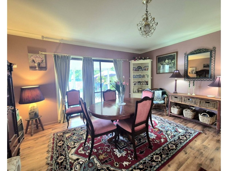 11 Hemet Cres, Cootamundra NSW 2590