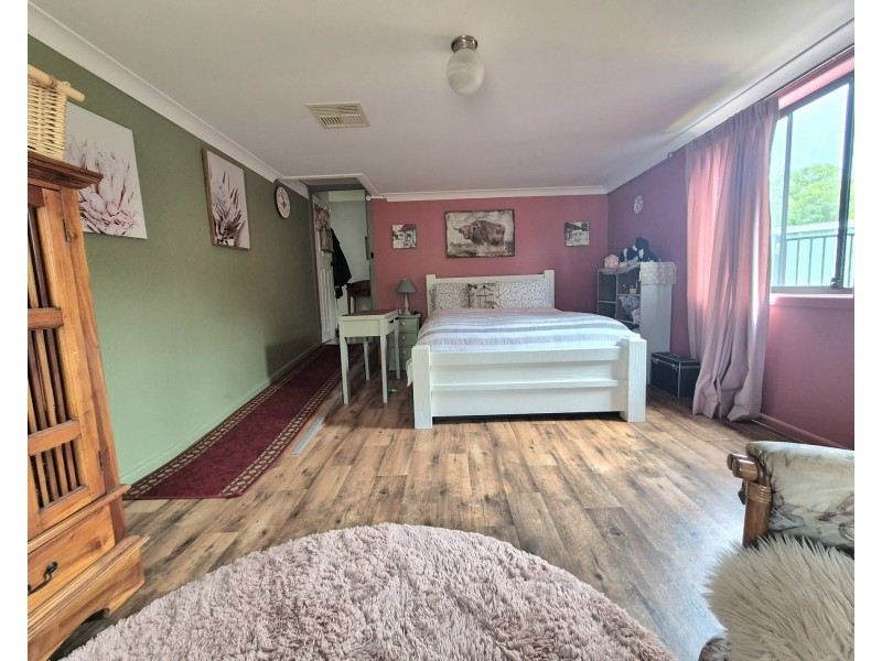 11 Hemet Cres, Cootamundra NSW 2590