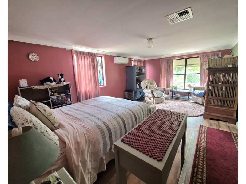 11 Hemet Cres, Cootamundra NSW 2590