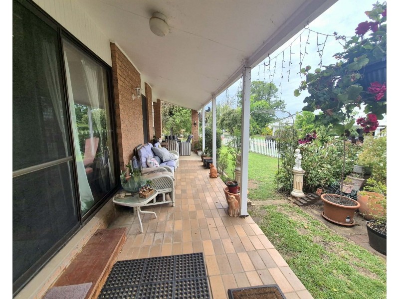 11 Hemet Cres, Cootamundra NSW 2590