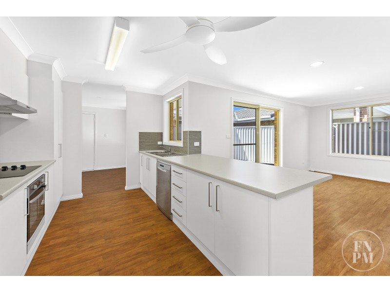 1/27 Grassmere Way, Port Macquarie NSW 2444