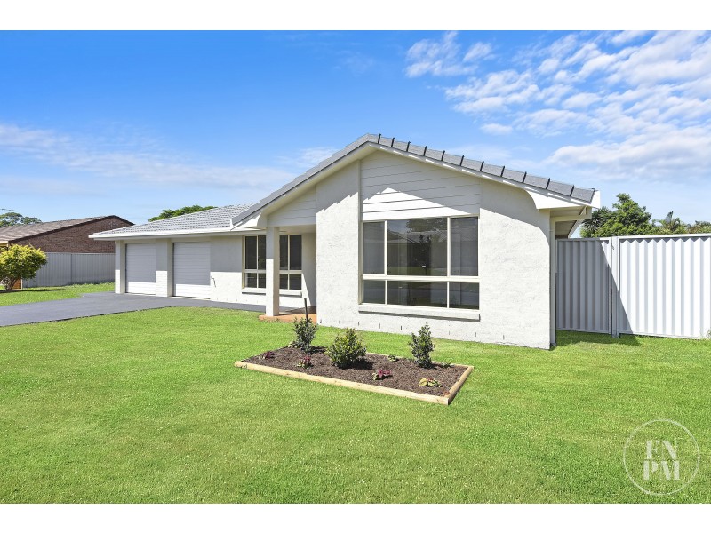 1/27 Grassmere Way, Port Macquarie NSW 2444