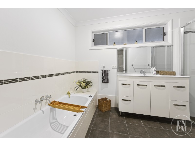 4 Kingfisher Court, North Shore NSW 2444