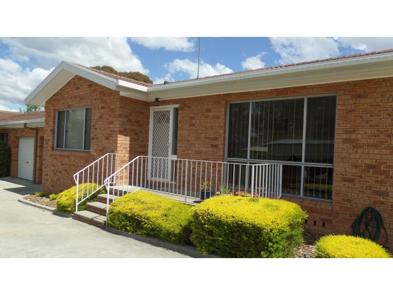 2/20 Blackall Avenue, Queanbeyan NSW 2620