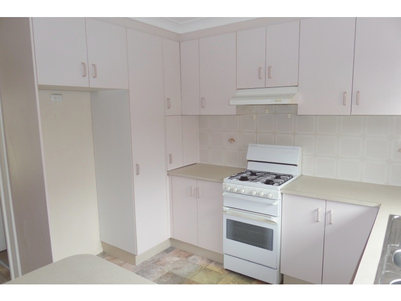 2/20 Blackall Avenue, Queanbeyan NSW 2620