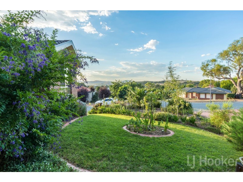 2 English Grove, Jerrabomberra NSW 2619