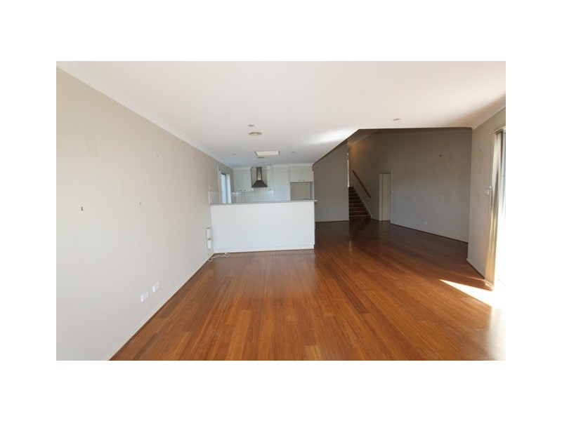 6/11 Doeberl Place, Queanbeyan NSW 2620