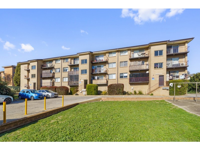 18/104 Henderson Road, Crestwood NSW 2620