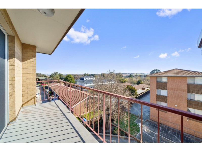 18/104 Henderson Road, Crestwood NSW 2620