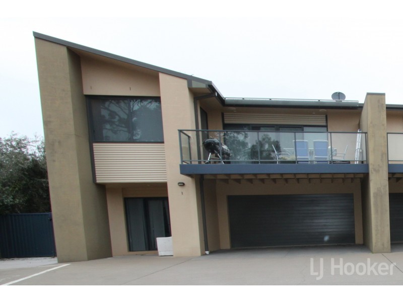 2/23 Allumba Street, Queanbeyan NSW 2620