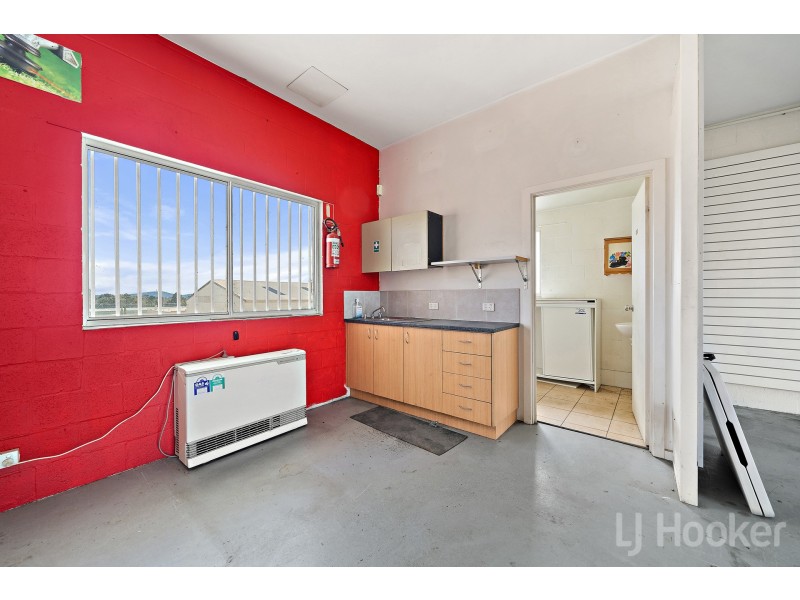 8-10 Bayldon Road, Queanbeyan West NSW 2620