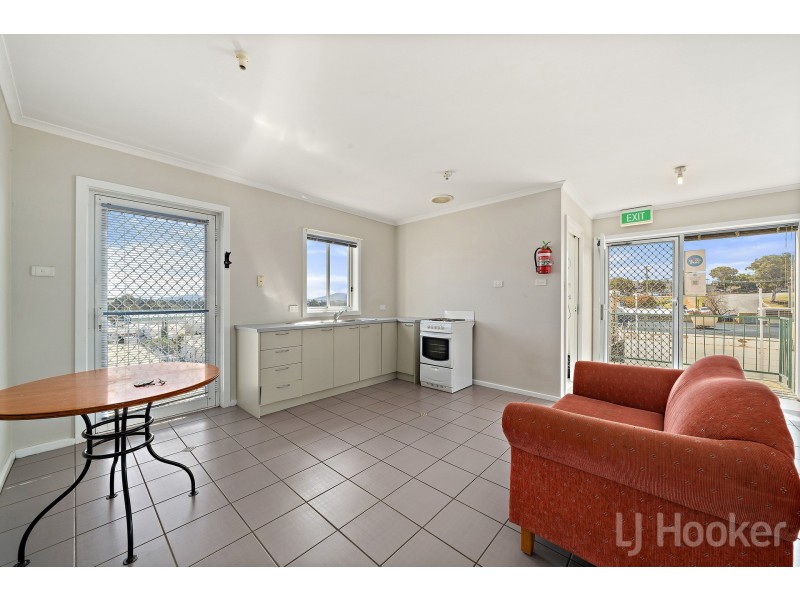 8-10 Bayldon Road, Queanbeyan West NSW 2620