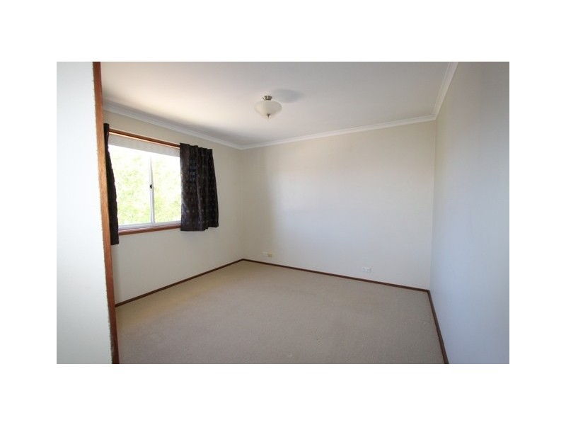 1/24 Bungendore Road, Queanbeyan NSW 2620