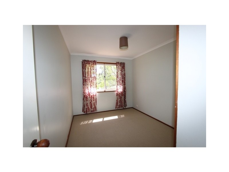 1/24 Bungendore Road, Queanbeyan NSW 2620