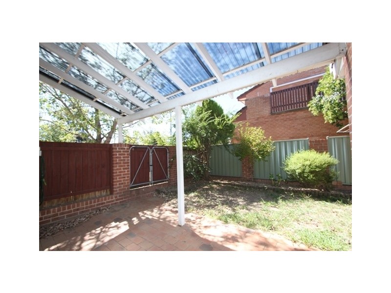 1/24 Bungendore Road, Queanbeyan NSW 2620