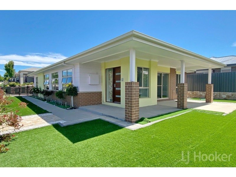 27 Christie Street, Googong NSW 2620