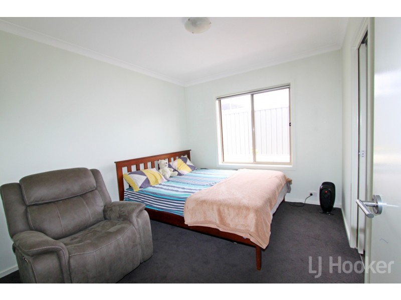 27 Christie Street, Googong NSW 2620