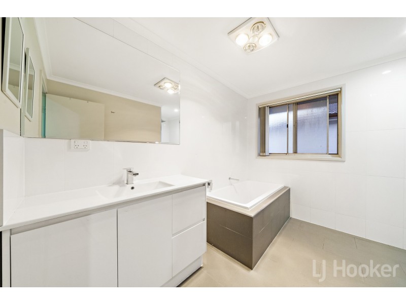 92 Munro Road, Queanbeyan NSW 2620