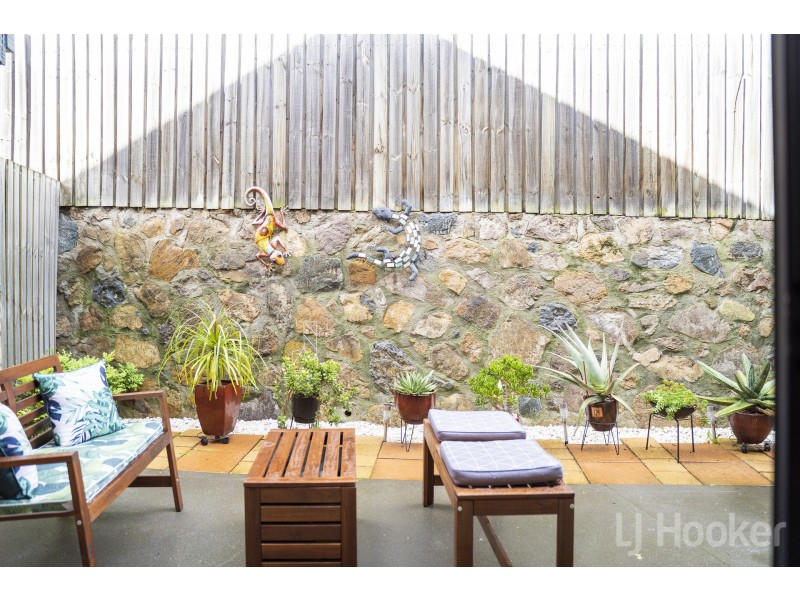 2/4 Erin Street, Queanbeyan NSW 2620