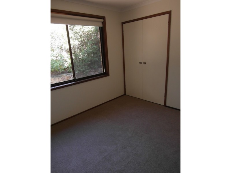16 Graham Place, Queanbeyan West NSW 2620