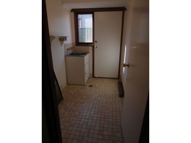 16 Graham Place, Queanbeyan West NSW 2620