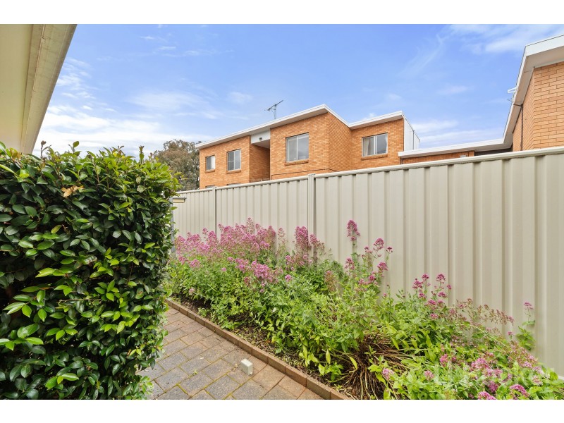 20 Blackall Avenue, Crestwood NSW 2620