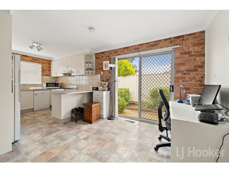 20 Blackall Avenue, Crestwood NSW 2620