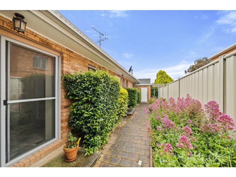 20 Blackall Avenue, Crestwood NSW 2620