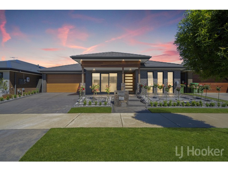 32 Helen Circuit, Googong NSW 2620