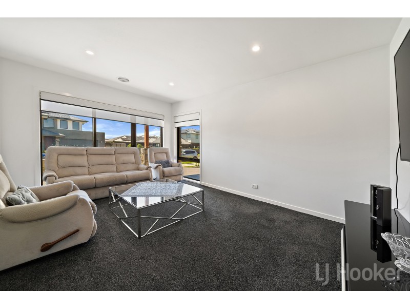 32 Helen Circuit, Googong NSW 2620
