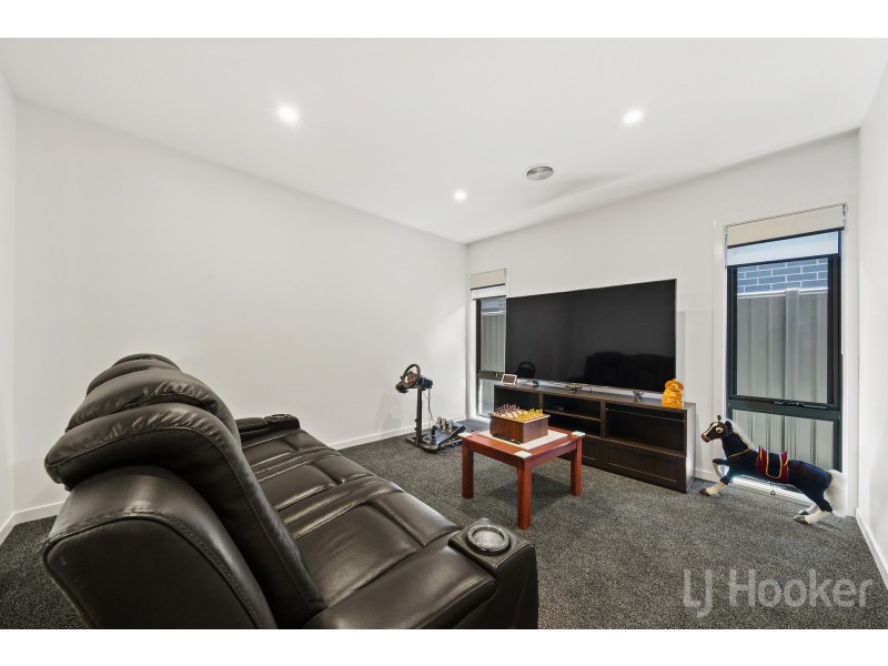 32 Helen Circuit, Googong NSW 2620